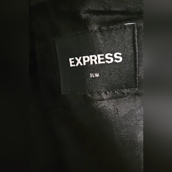EXPRESS Black velvet tuxedo blazer slim fit. Size 48R - Picture 9 of 15